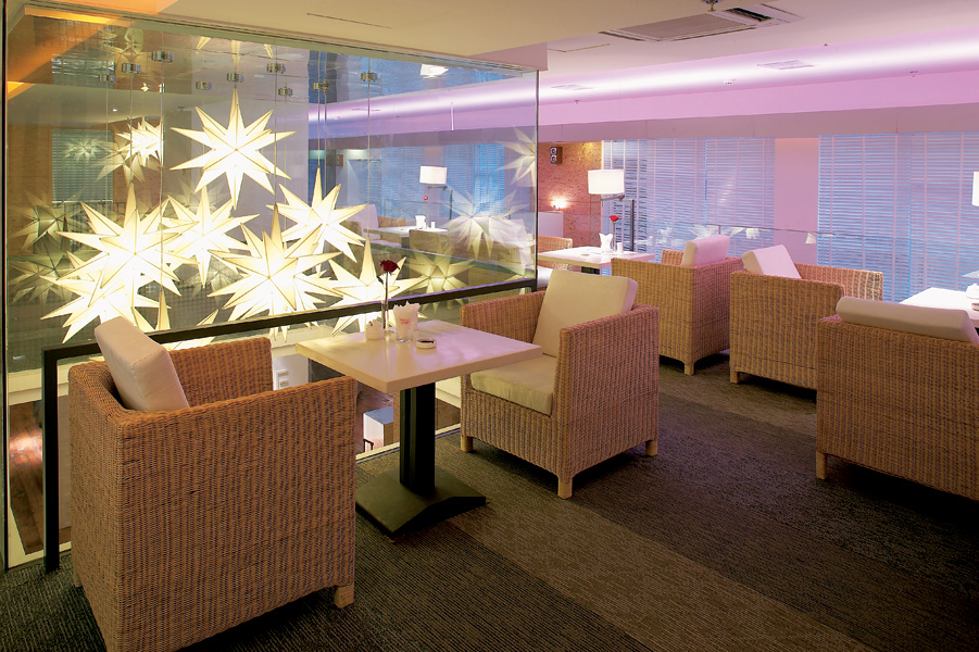 长春现代风格设计咖啡厅装修效果图