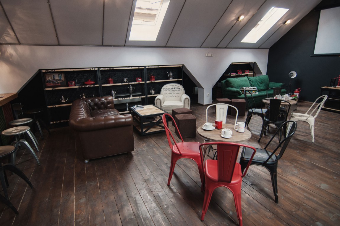 重庆现代风格办公室设计装修效果图