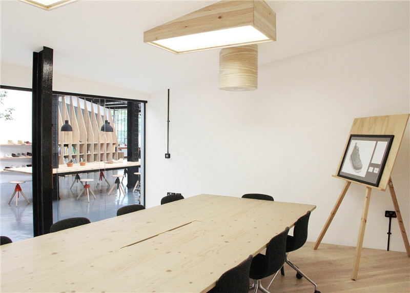 广州后现代风格办公室设计装修效果图