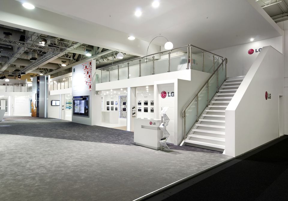 湛江现代风格电子产品展示中心设计装修效果图