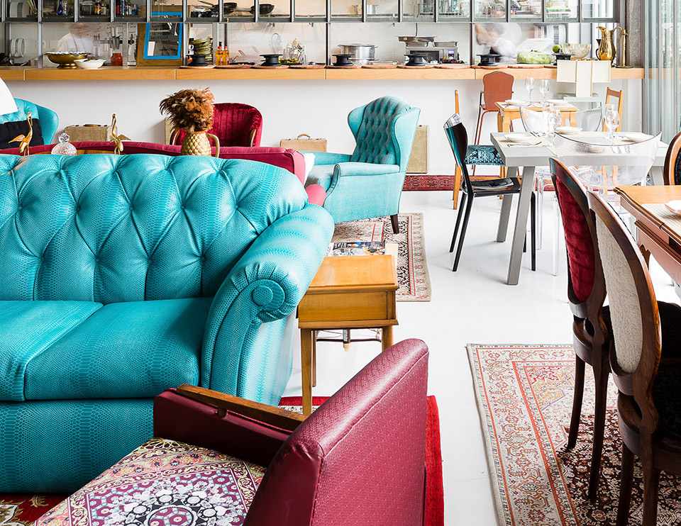 四平现代风格精品专卖店设计装修效果图