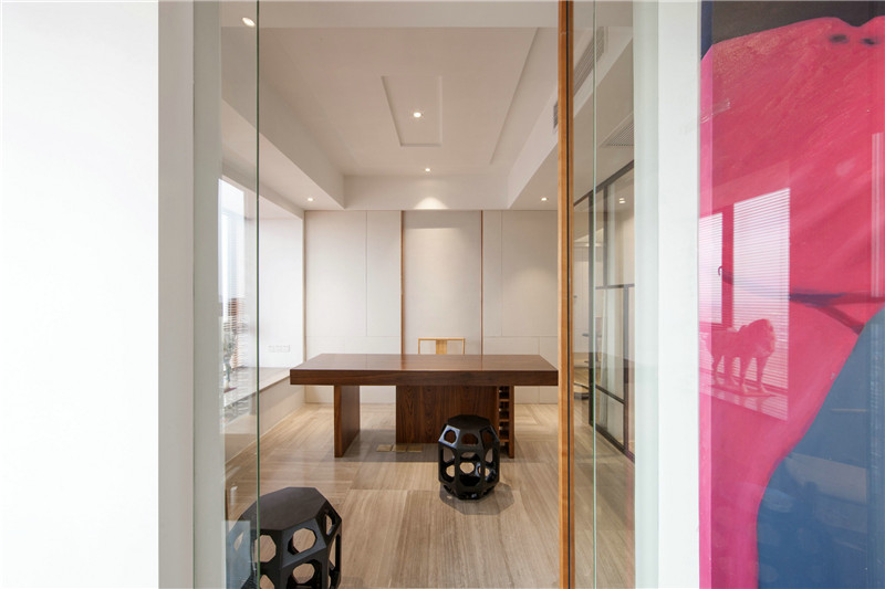 上海晶钻博华复式128平米欧式风格设计装修效果图