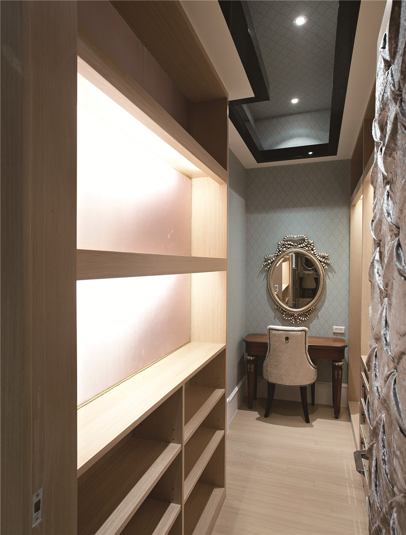 福州香樟林城市花园134平米法式风格设计餐厅装修效果图