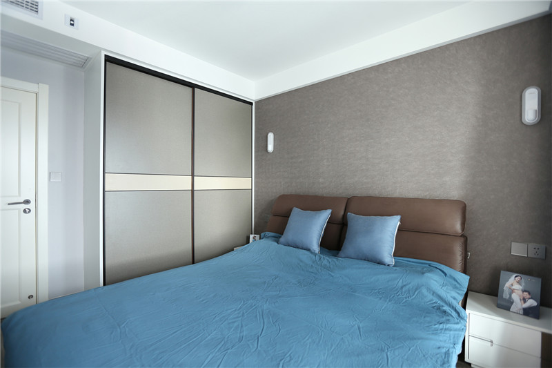 现代简约风格设计昆明鑫都韵城98平米装修效果图