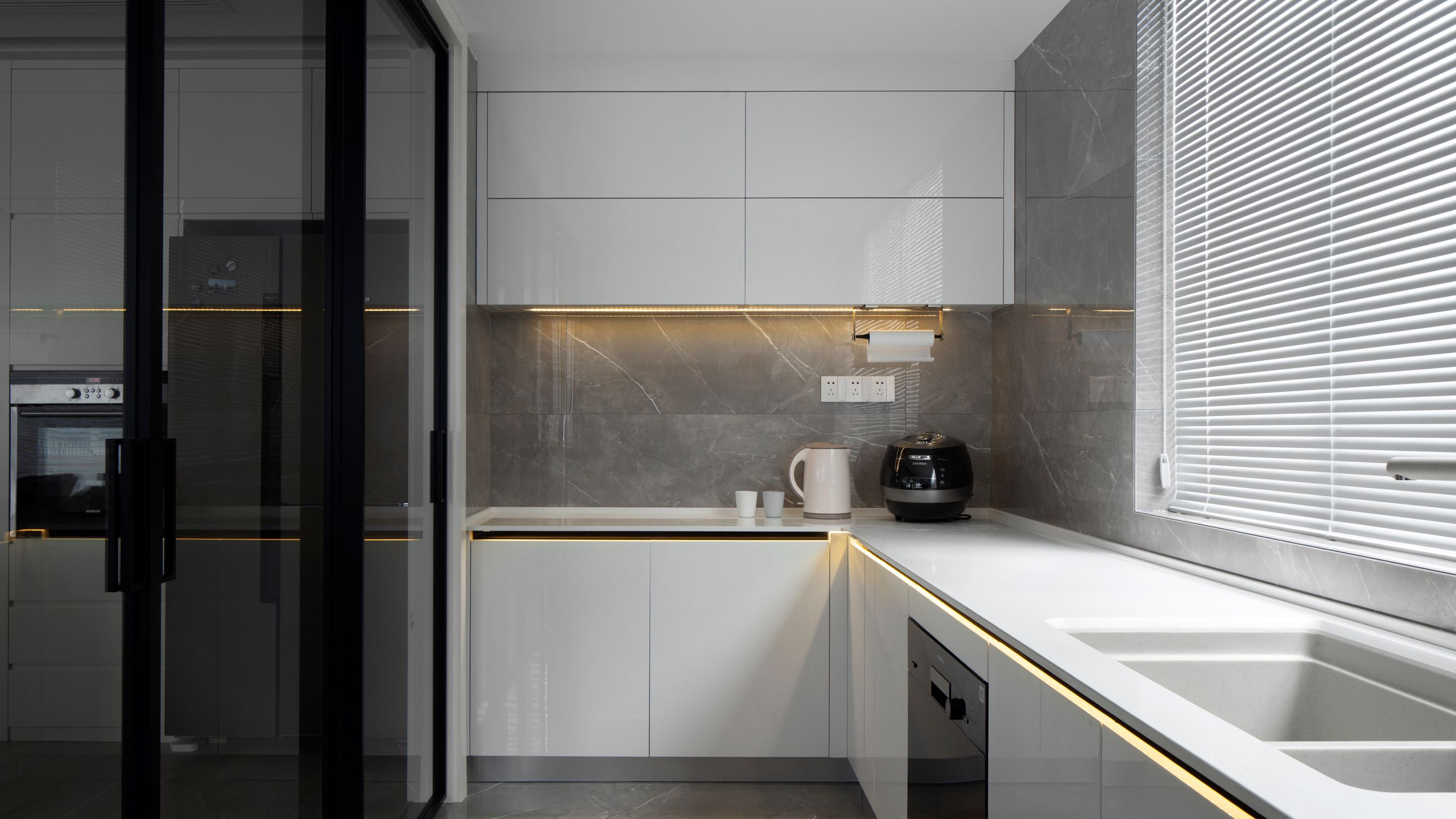 现代简约风格设计贵阳腾龙湾110平米装修效果图