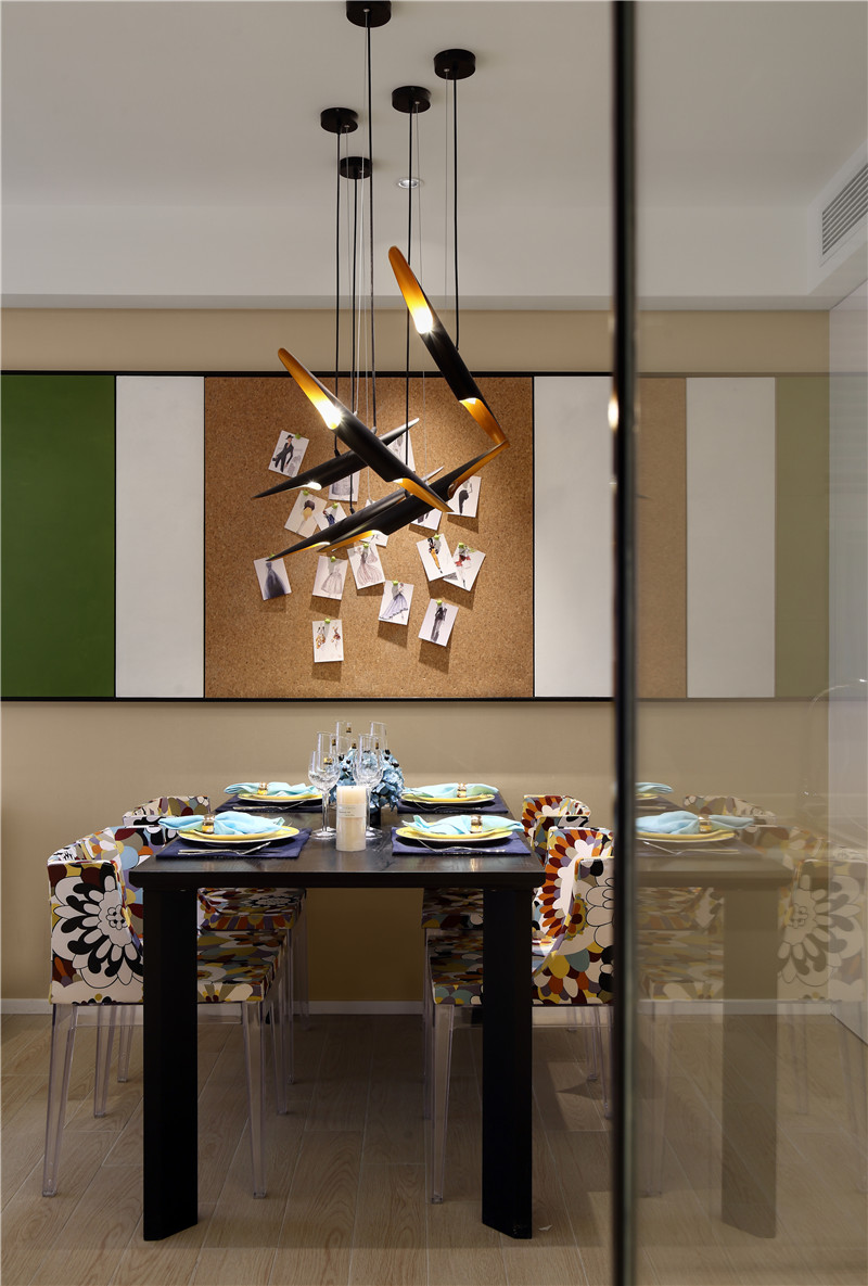 现代简约风格设计云顶花园107平米装修效果图	