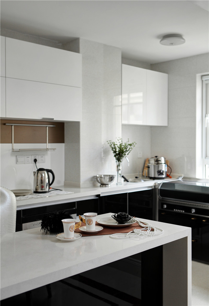 简欧风格设计成都银城花树间135平米装修效果图