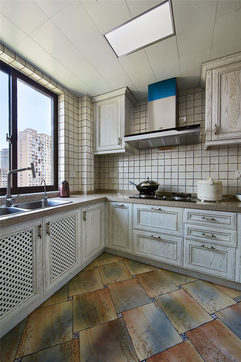 美式复古风格昆明七彩之门154平米装修效果图