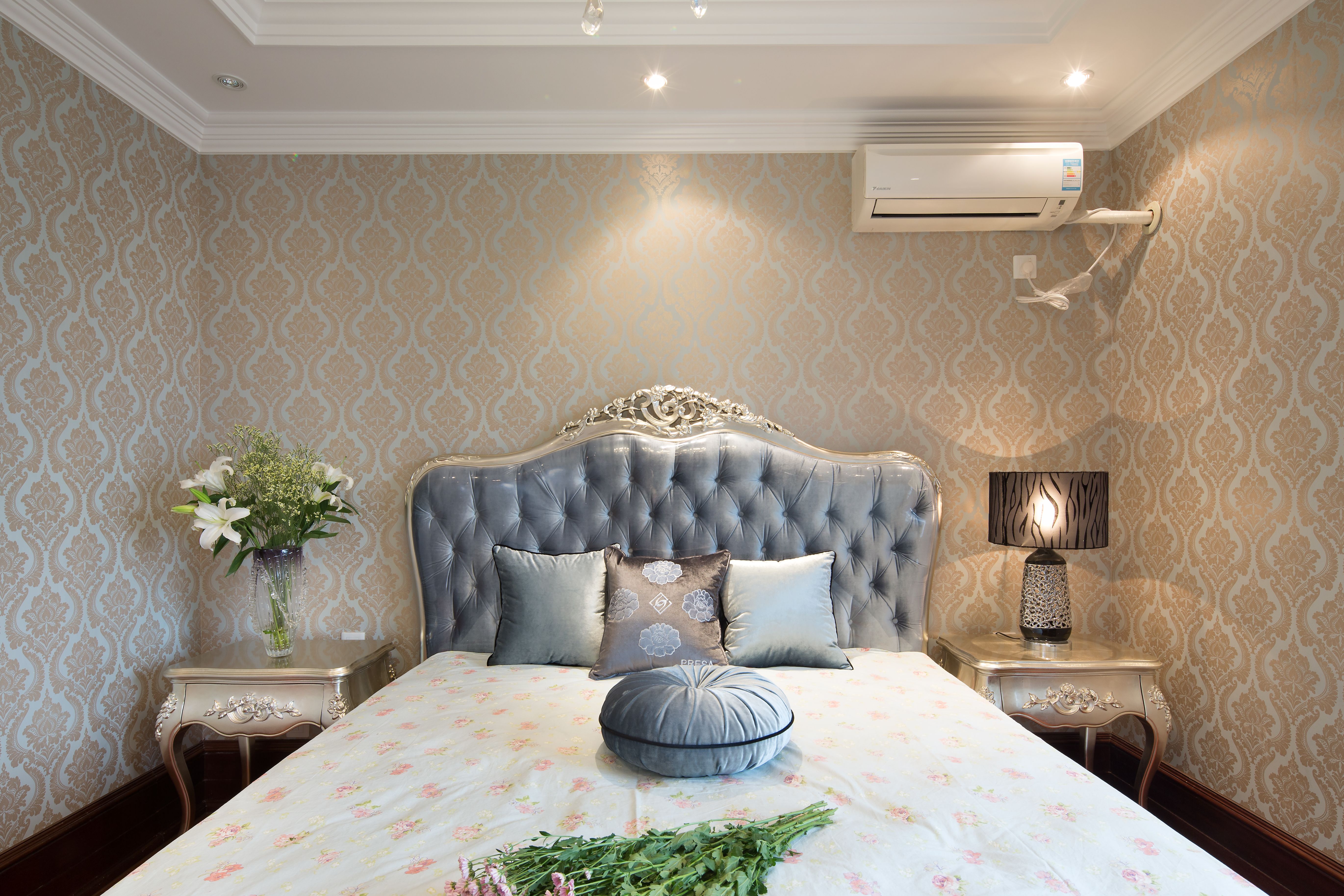 法式浪漫卧室装修效果图