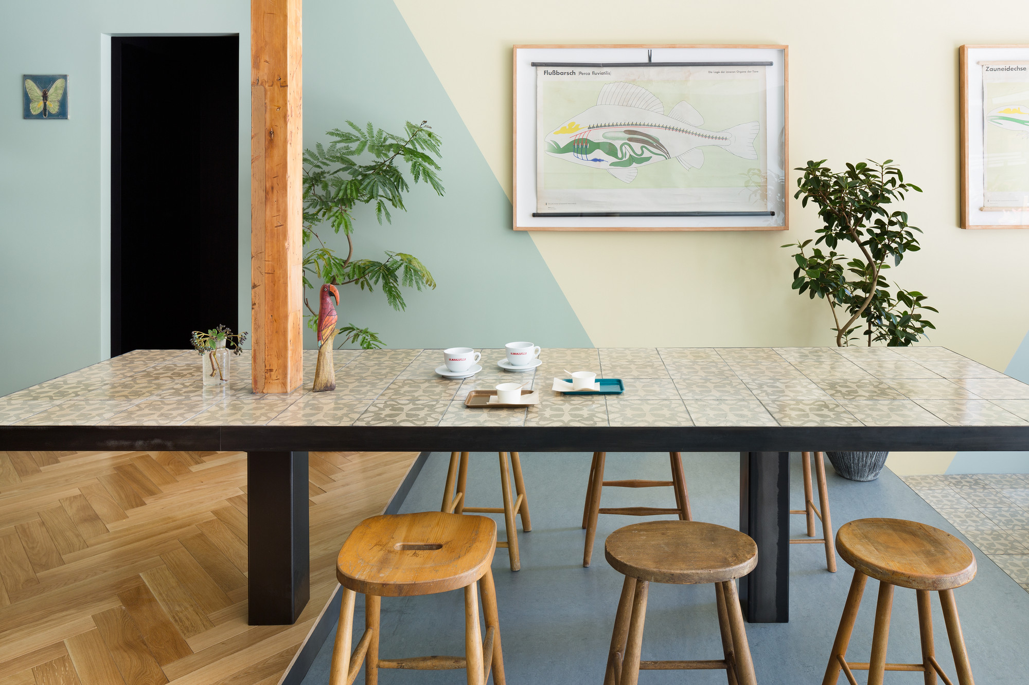 现代风格设计镇江150平米咖啡奶茶店装修效果图