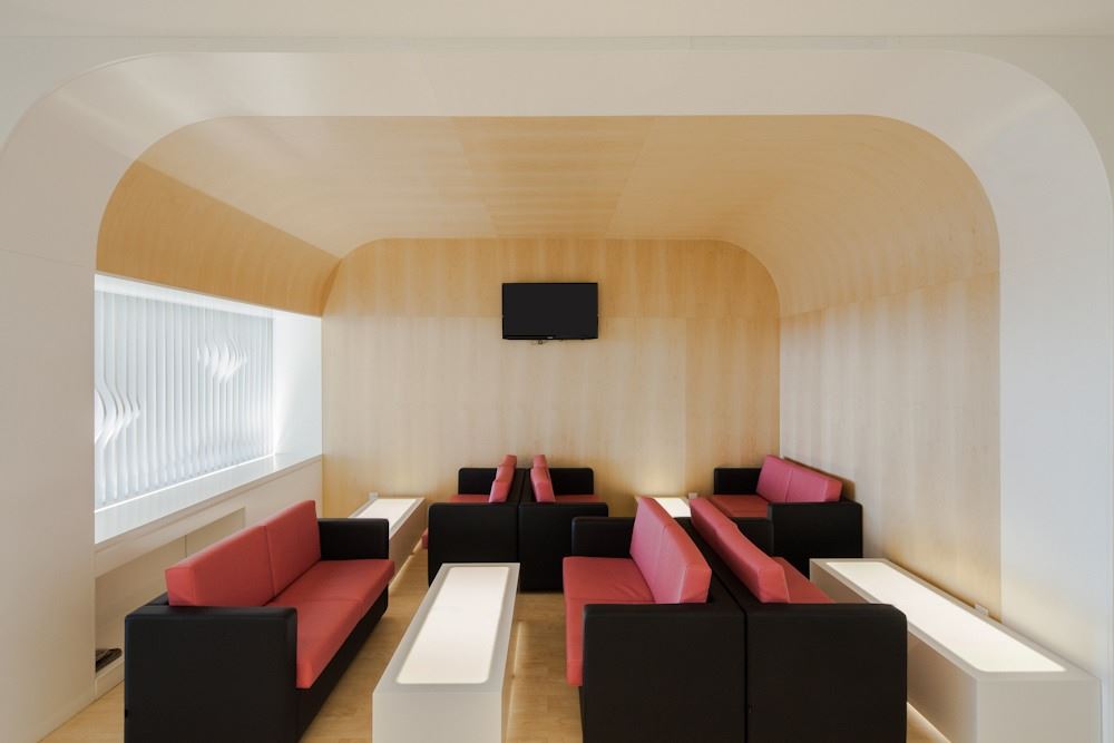 现代风格设计重庆400平米烘焙甜品店装修效果图