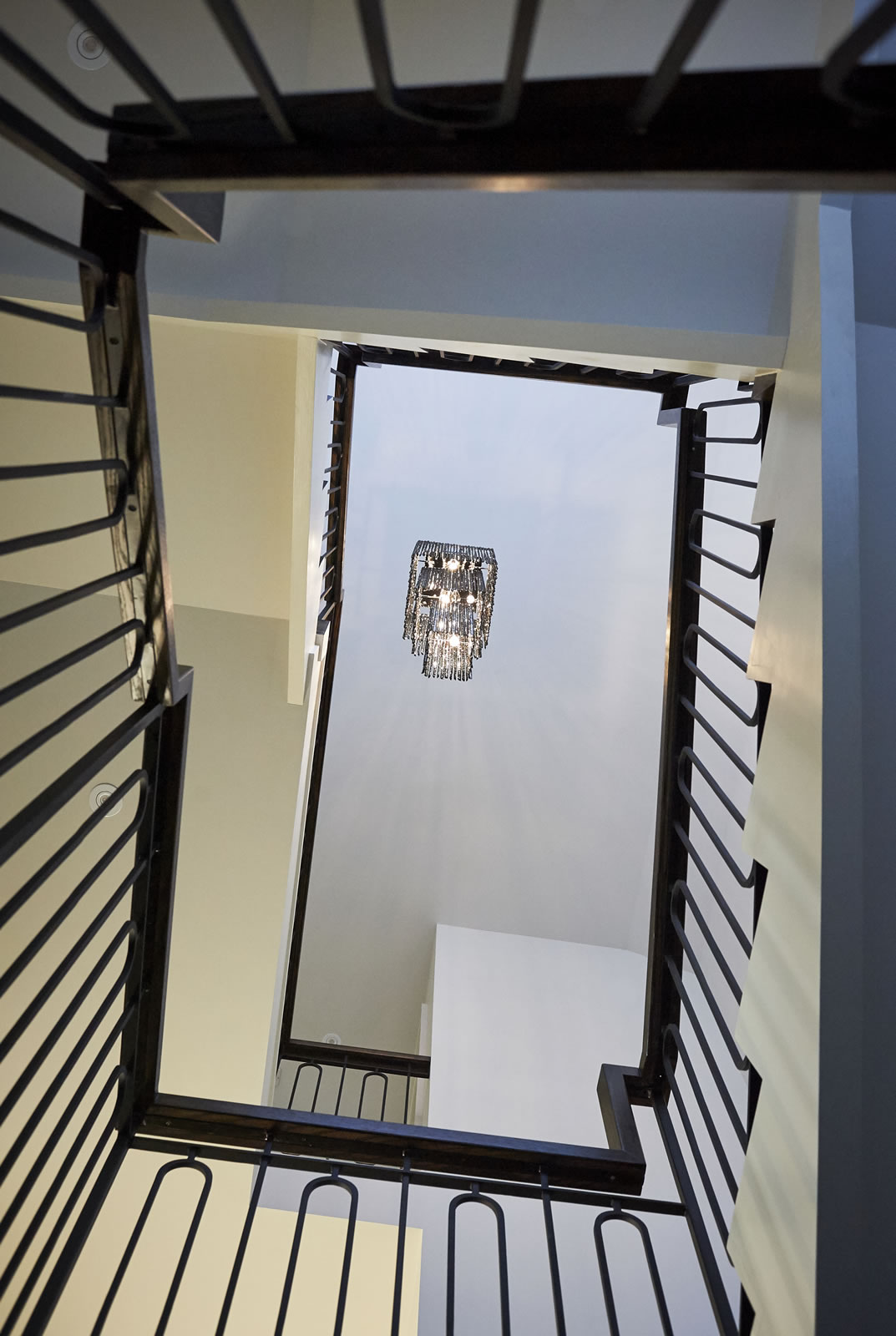 简约风格设计室内楼梯踏步装修效果图