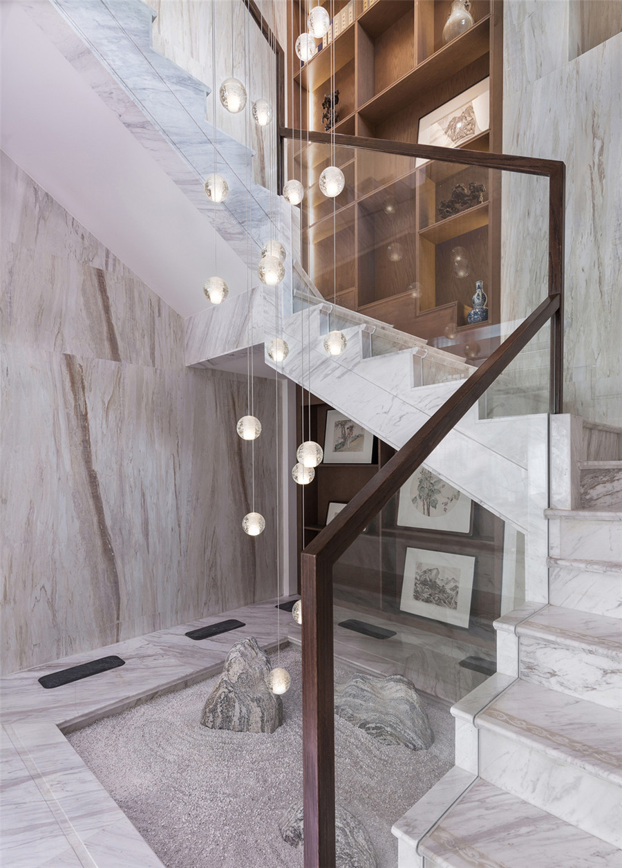 简约风格设计室内楼梯踏步装修效果图