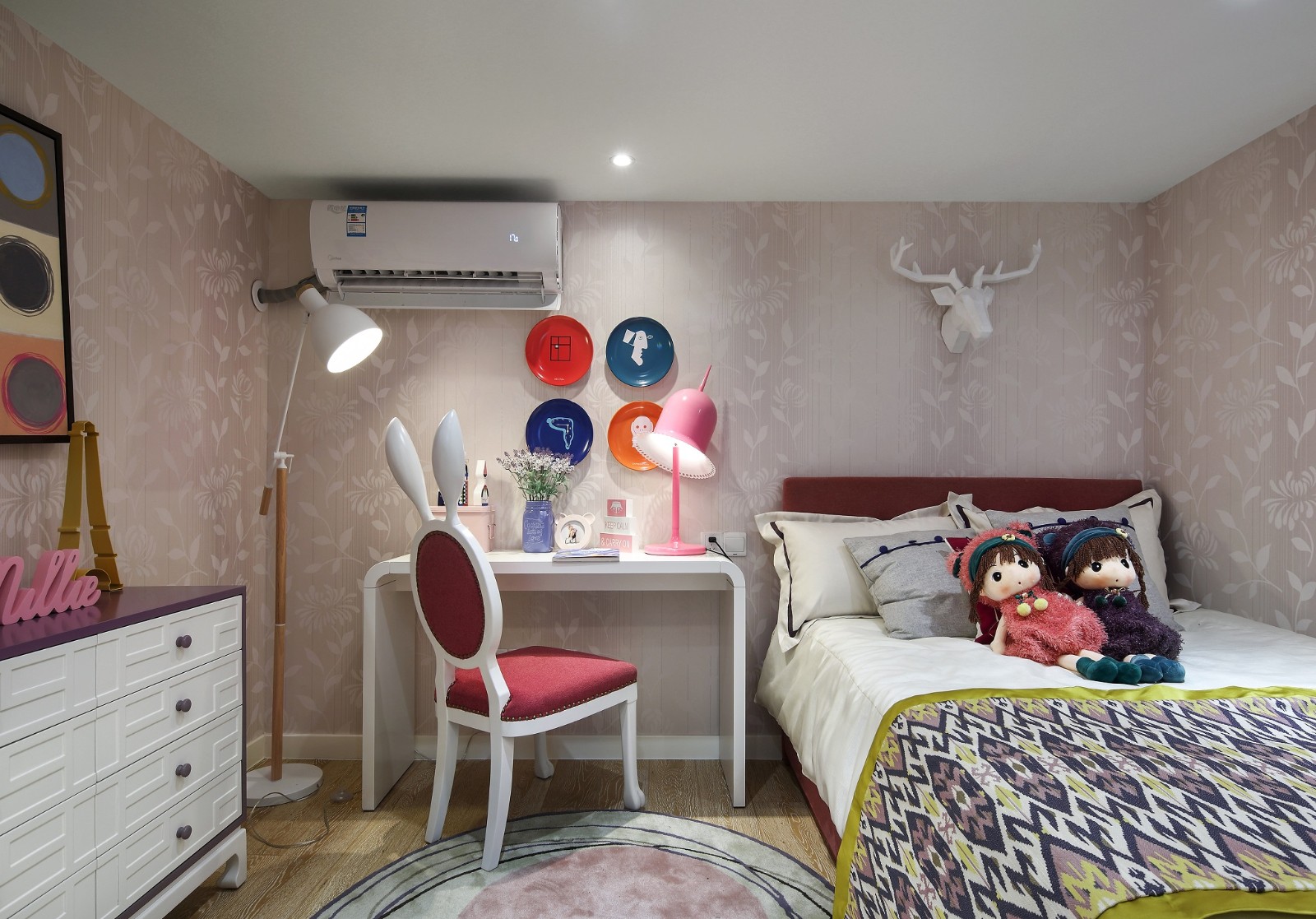 现代风格设计常州滨江明珠城121平米loft公寓装修效果图