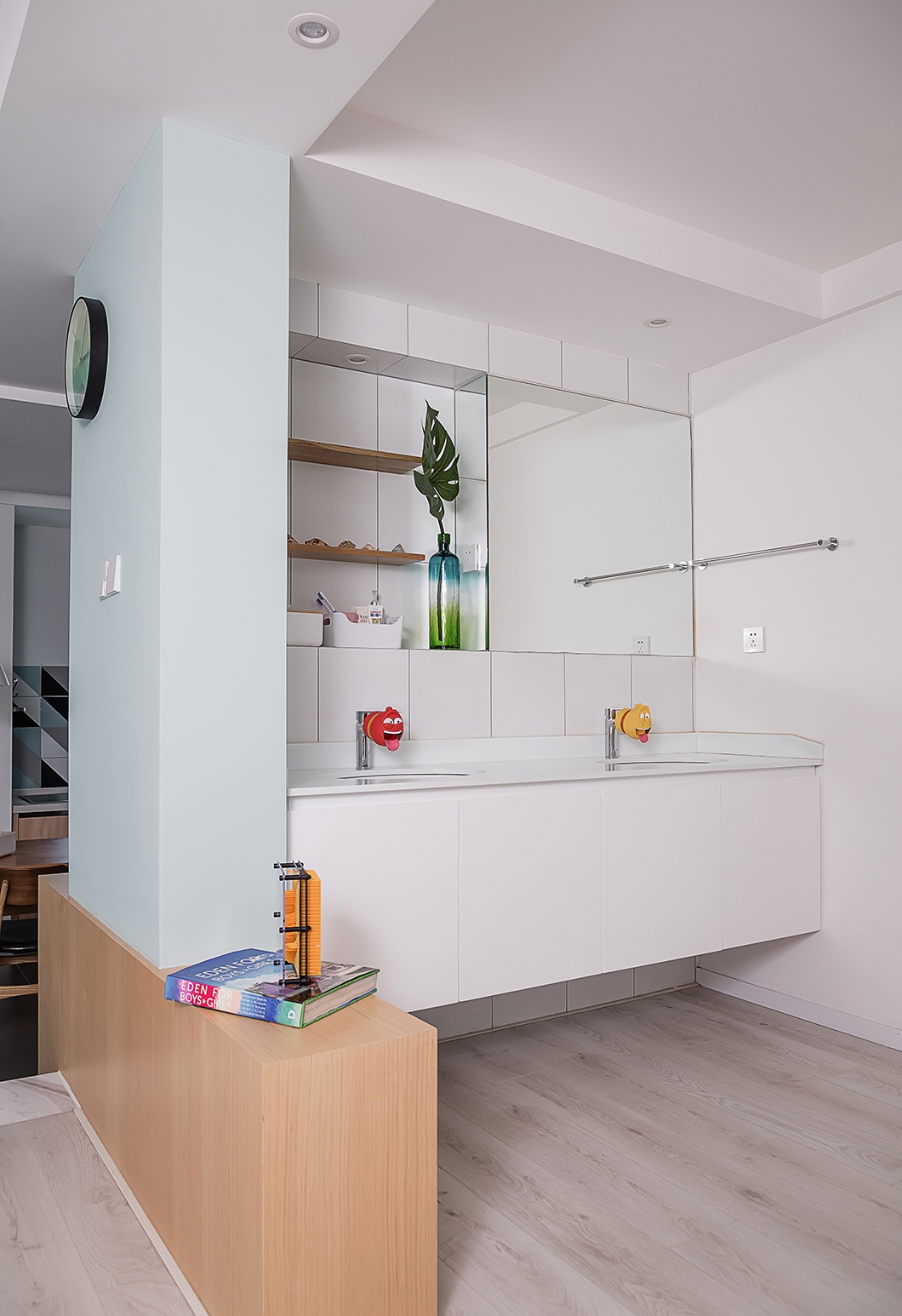 现代风格设计成都信和御龙山89平米loft公寓装修效果图