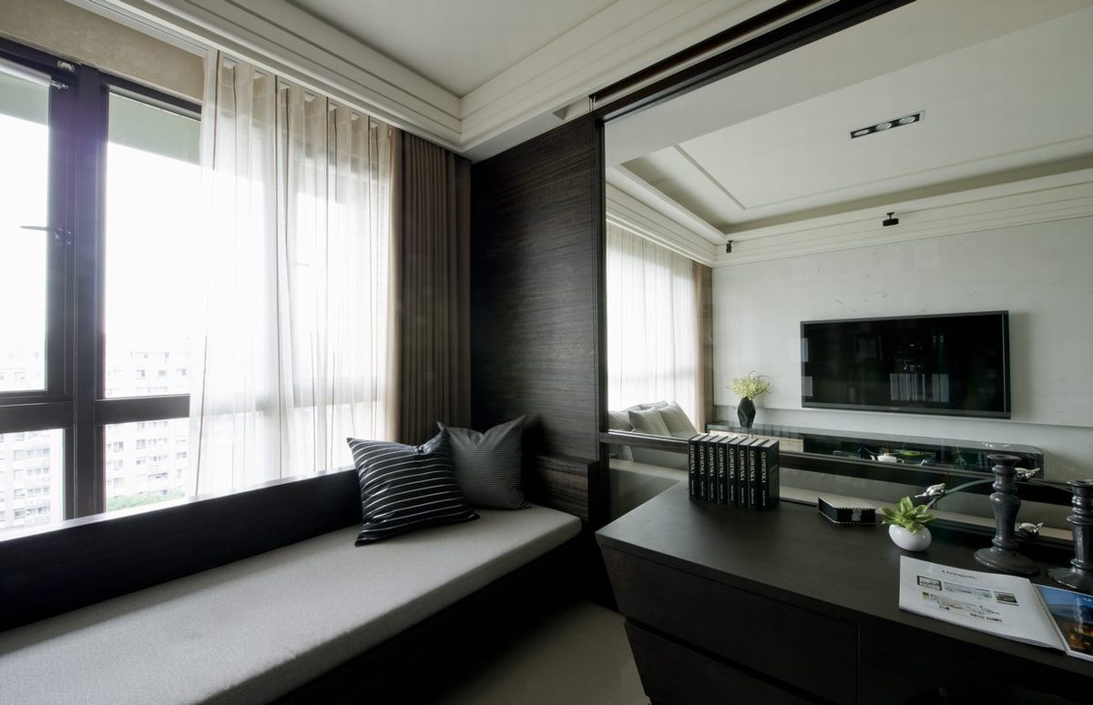 台式港式风格设计大理第三时空135平米三室二厅装修效果图