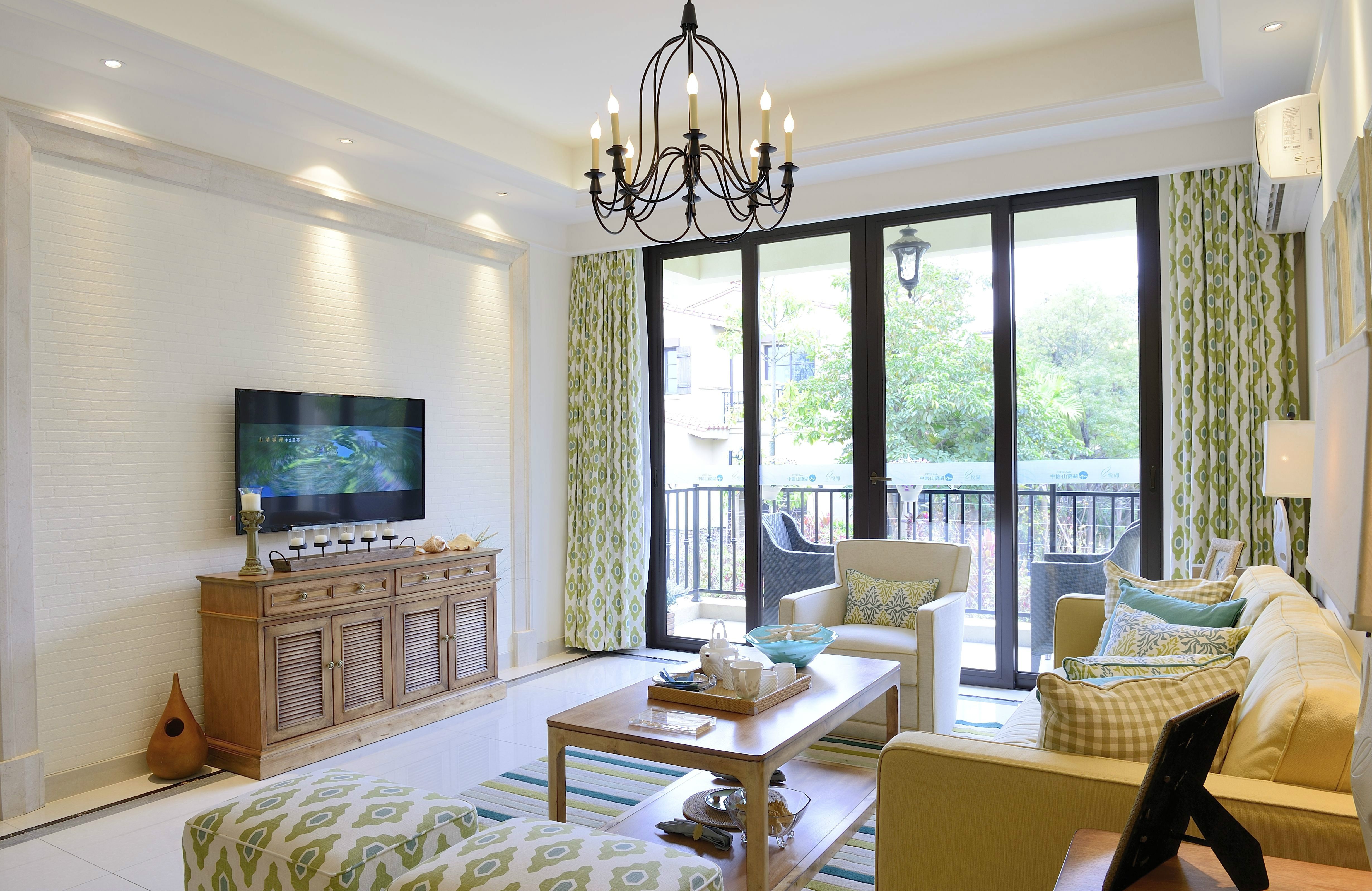 美式风格二室一厅装修效果图片  106平米装修样板间