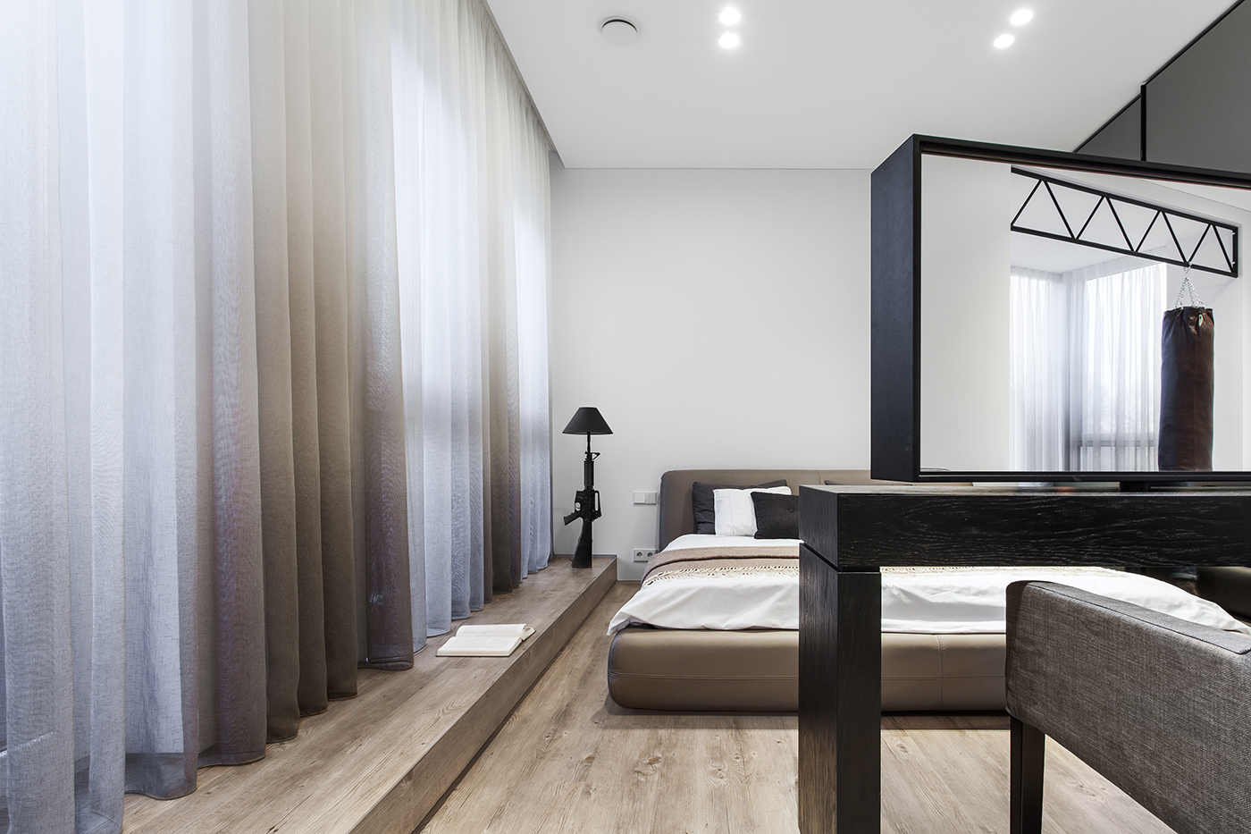 欧式飘窗装修案例效果图  4平米飘窗 榻榻米 卧室装修图片小户型