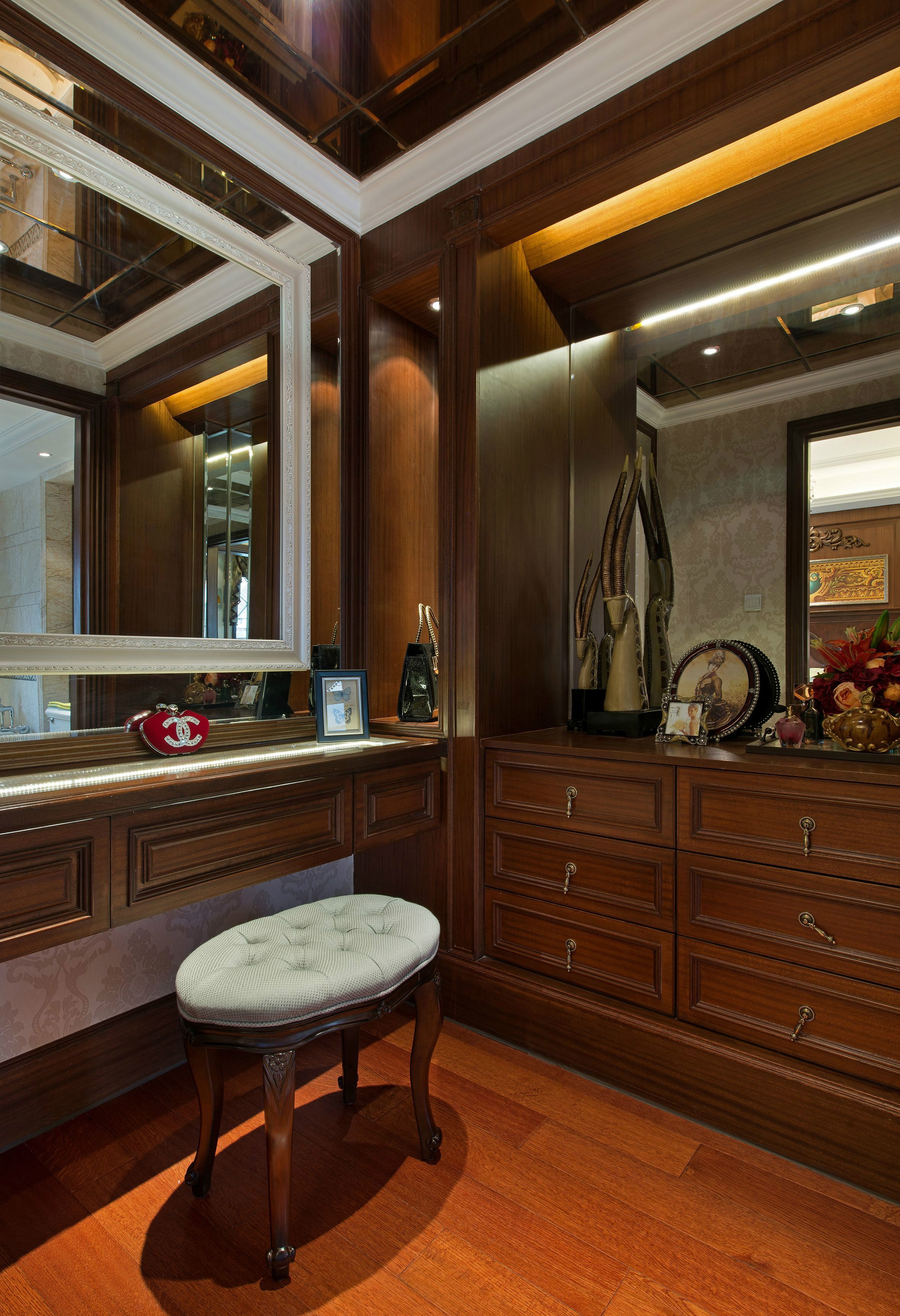 装修房子效果图片132平米装修效果图片 三室两厅装修样板间实景图