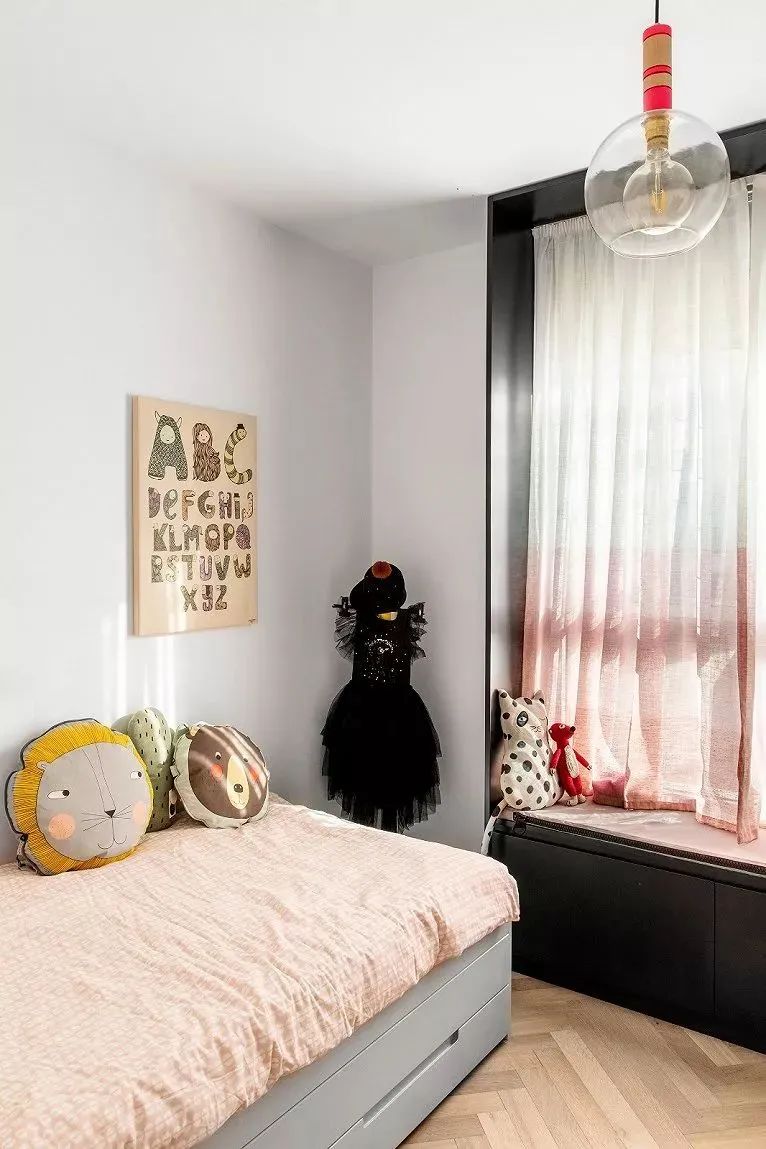 95㎡现代极简装修效果图