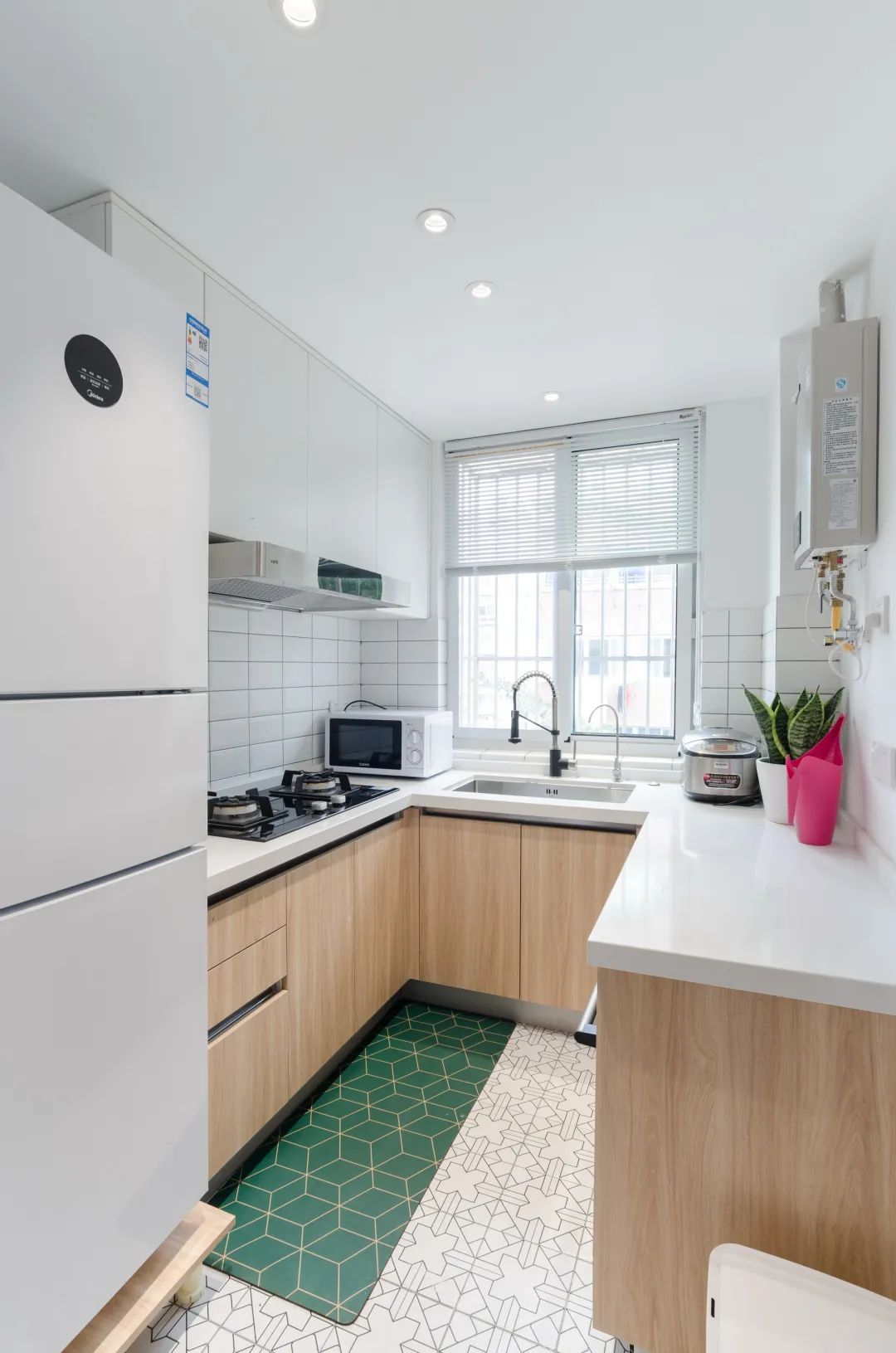 70㎡旧房改造优雅轻奢风装修效果图