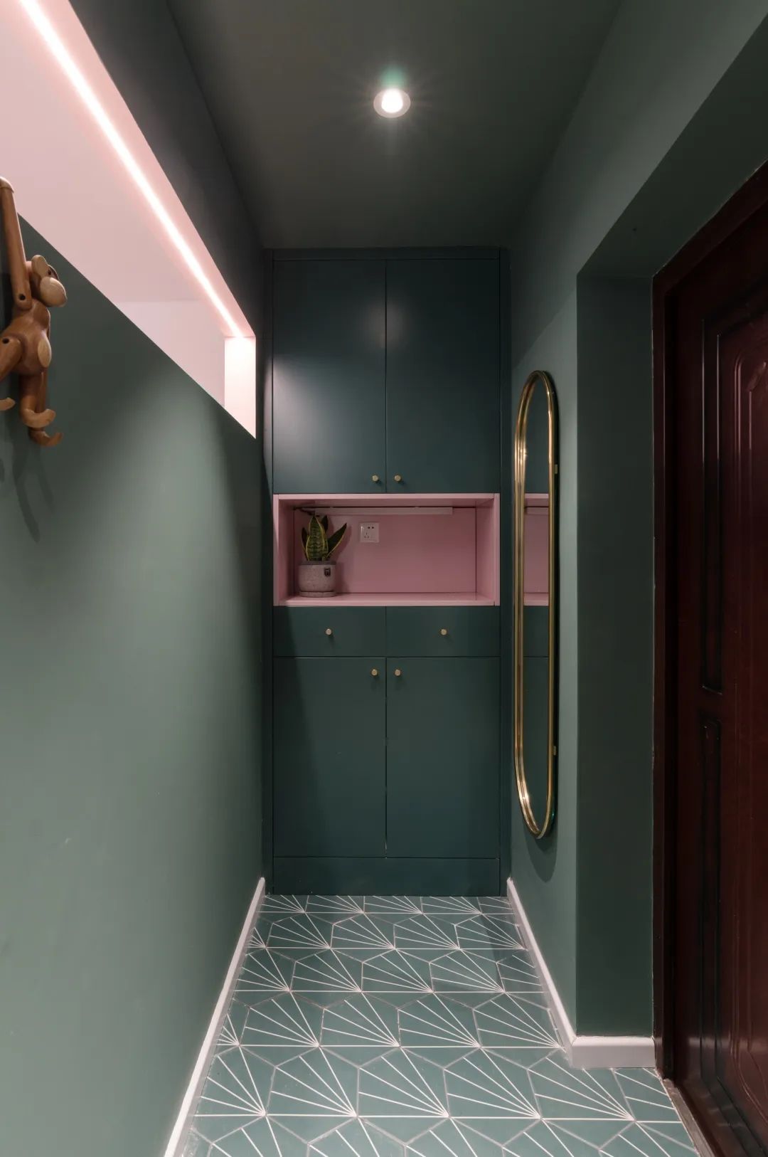 70㎡旧房改造优雅轻奢风装修效果图