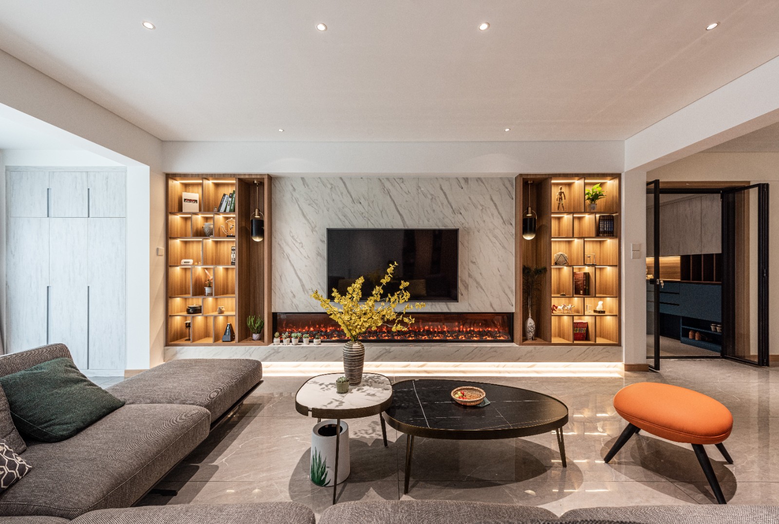 220平现代风客厅装修效果图