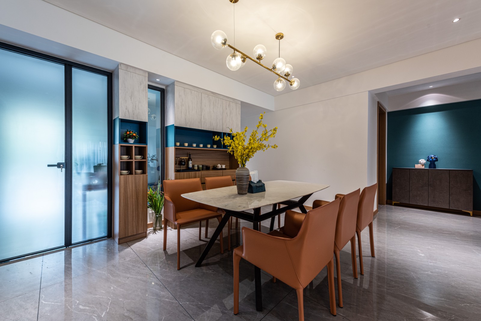 220平现代风客厅装修效果图