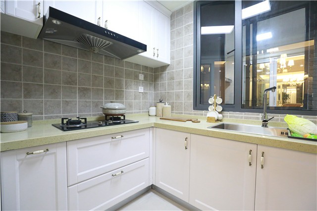 68平欧式公寓装修效果图