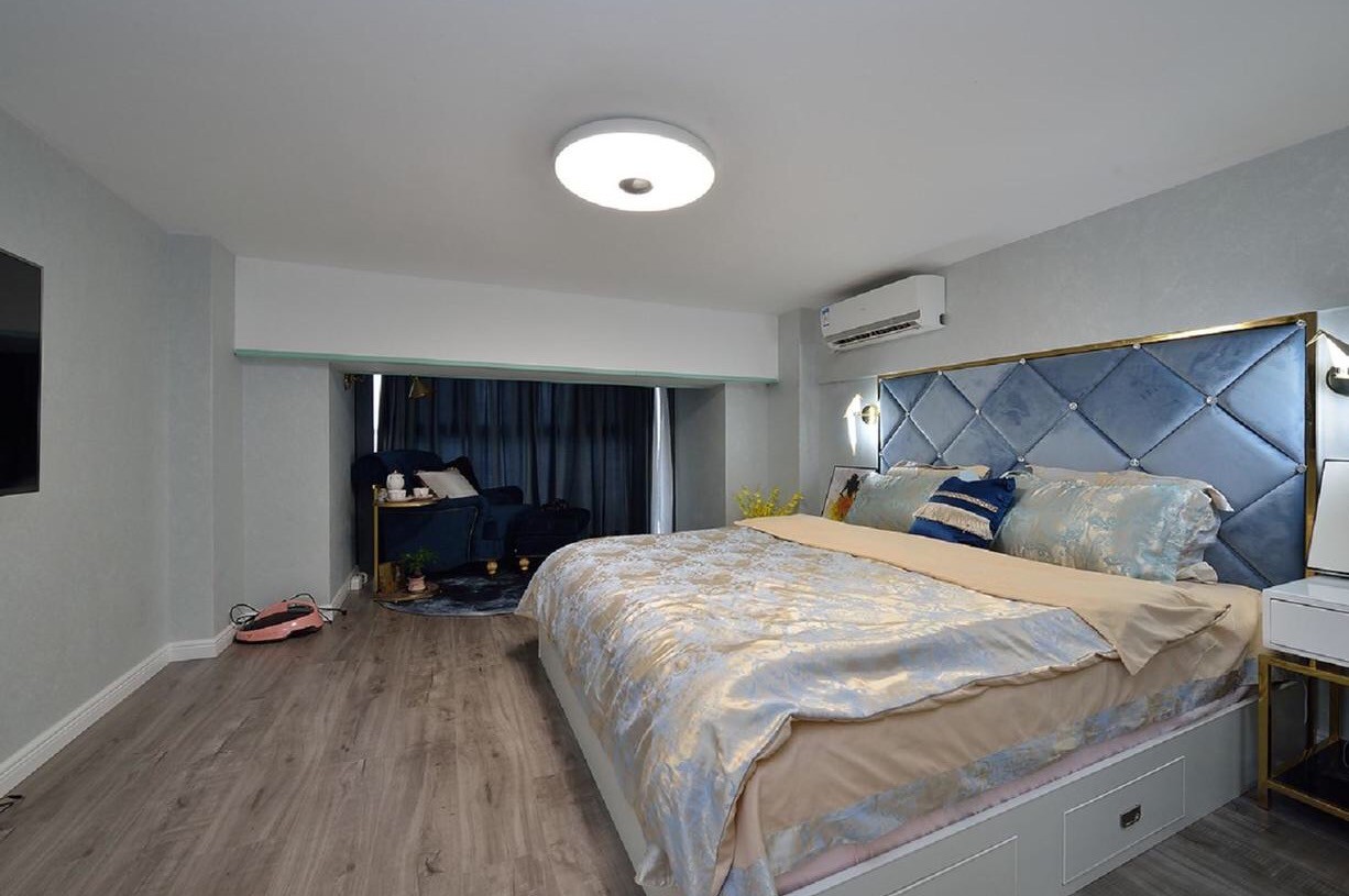 100平现代金属风格修效果图