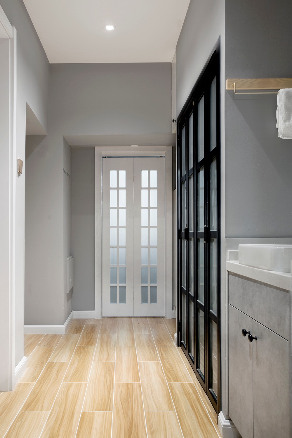 62平现代风格装修图