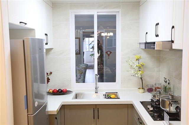 80平现代风格装修效果 