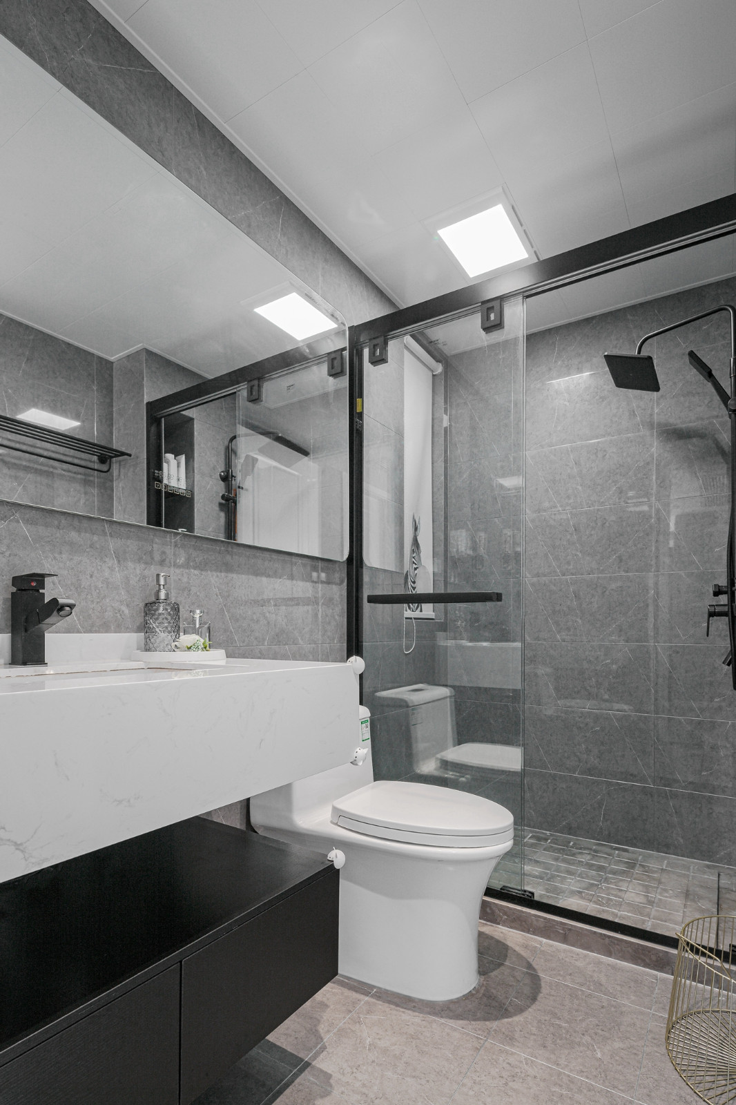 89平现代装修风哥哥