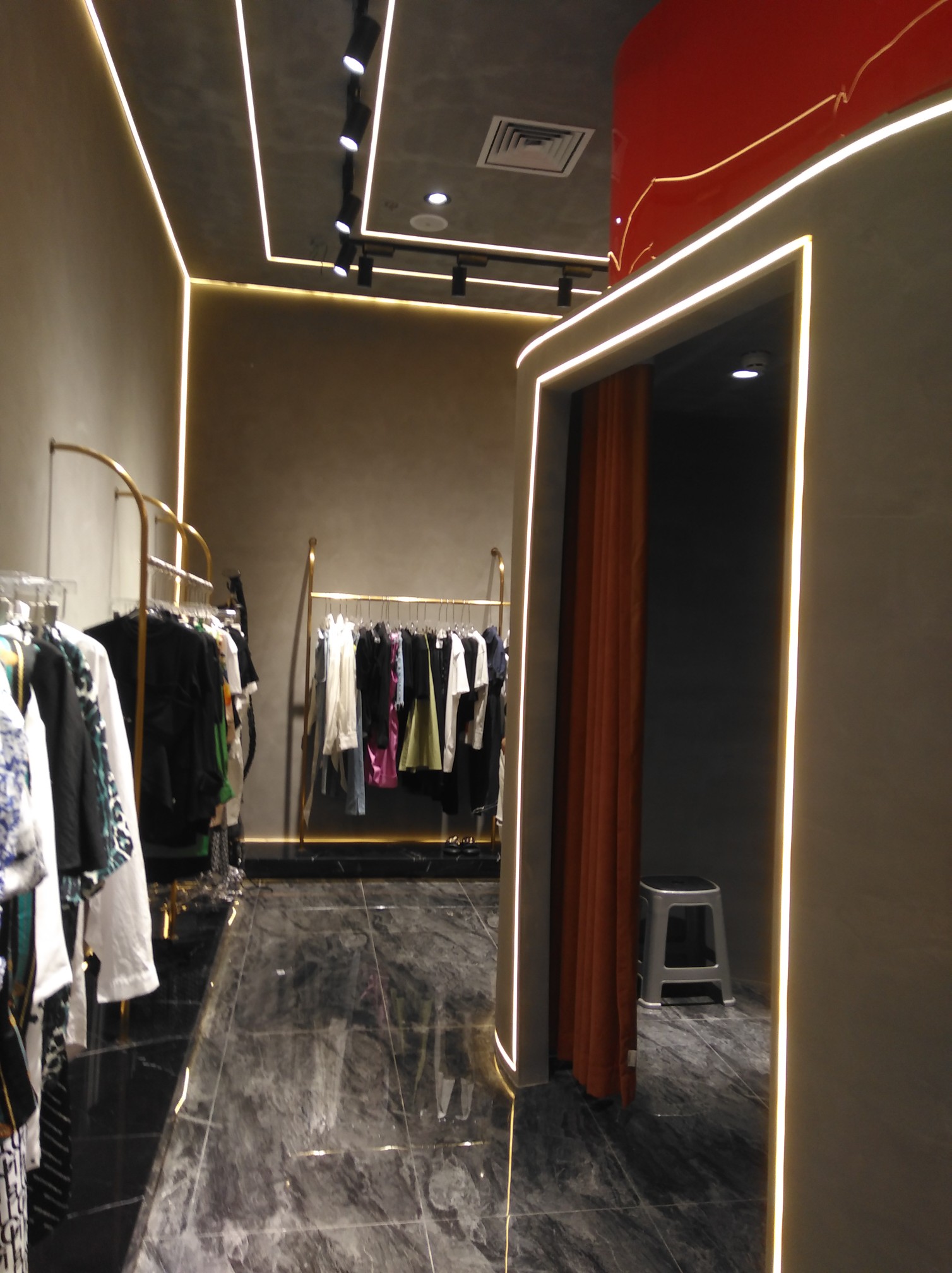服装店-重庆-拉木