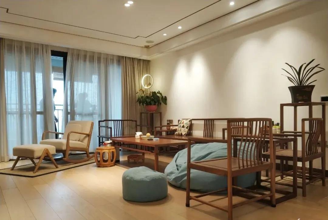 176㎡新中式装修，全屋简洁素雅、禅意十足，原木家居，尽显儒雅风范！