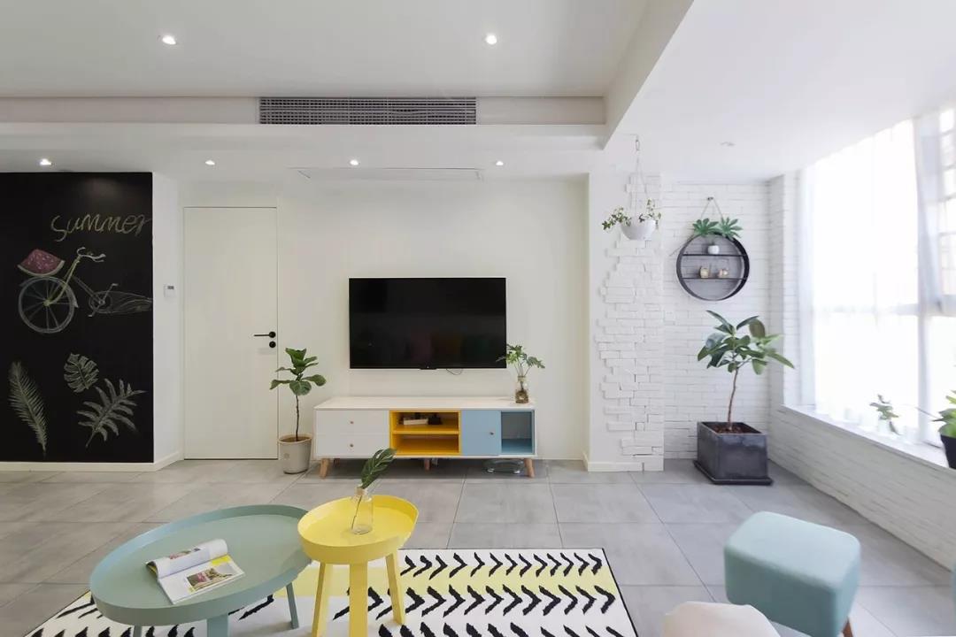 107m²北欧风三居室，粉色的卧室，