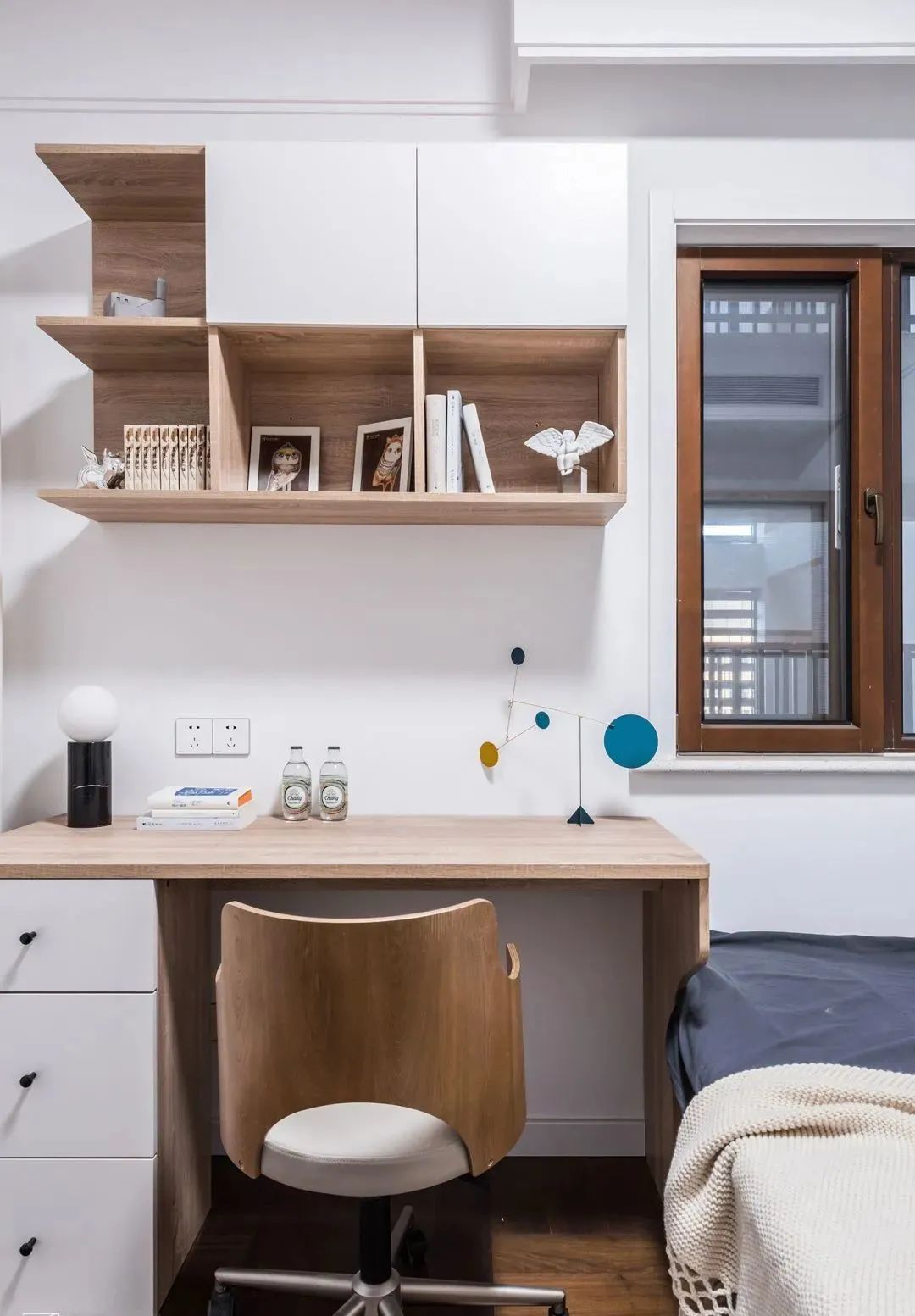 64㎡小户型全屋减压法，做减法＋大胆用色，拼色墙富有活力~