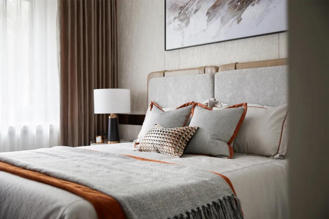 115㎡现代轻奢，高级灰里的一抹橙，华丽高级很漂亮