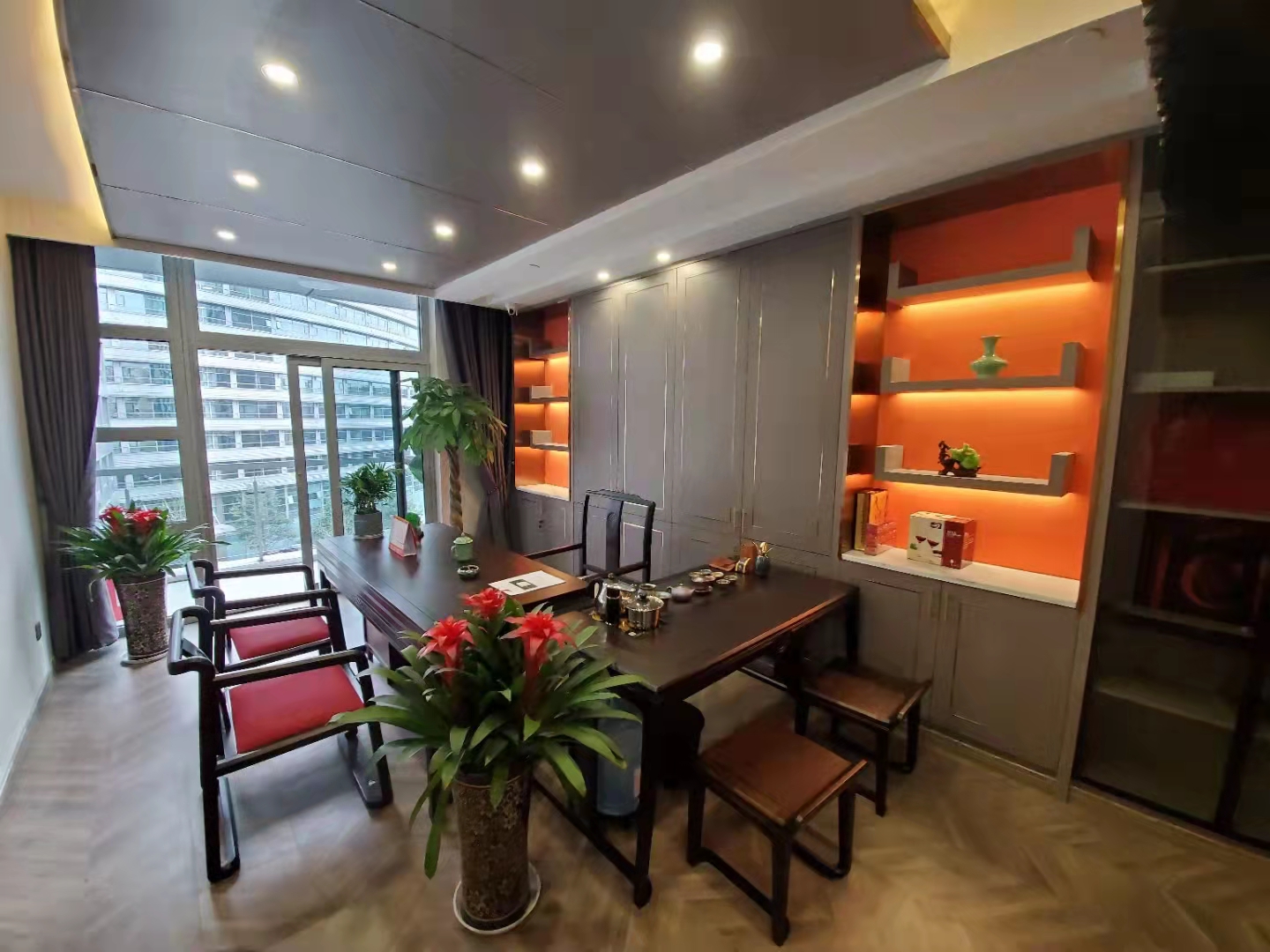 180㎡办公室装修