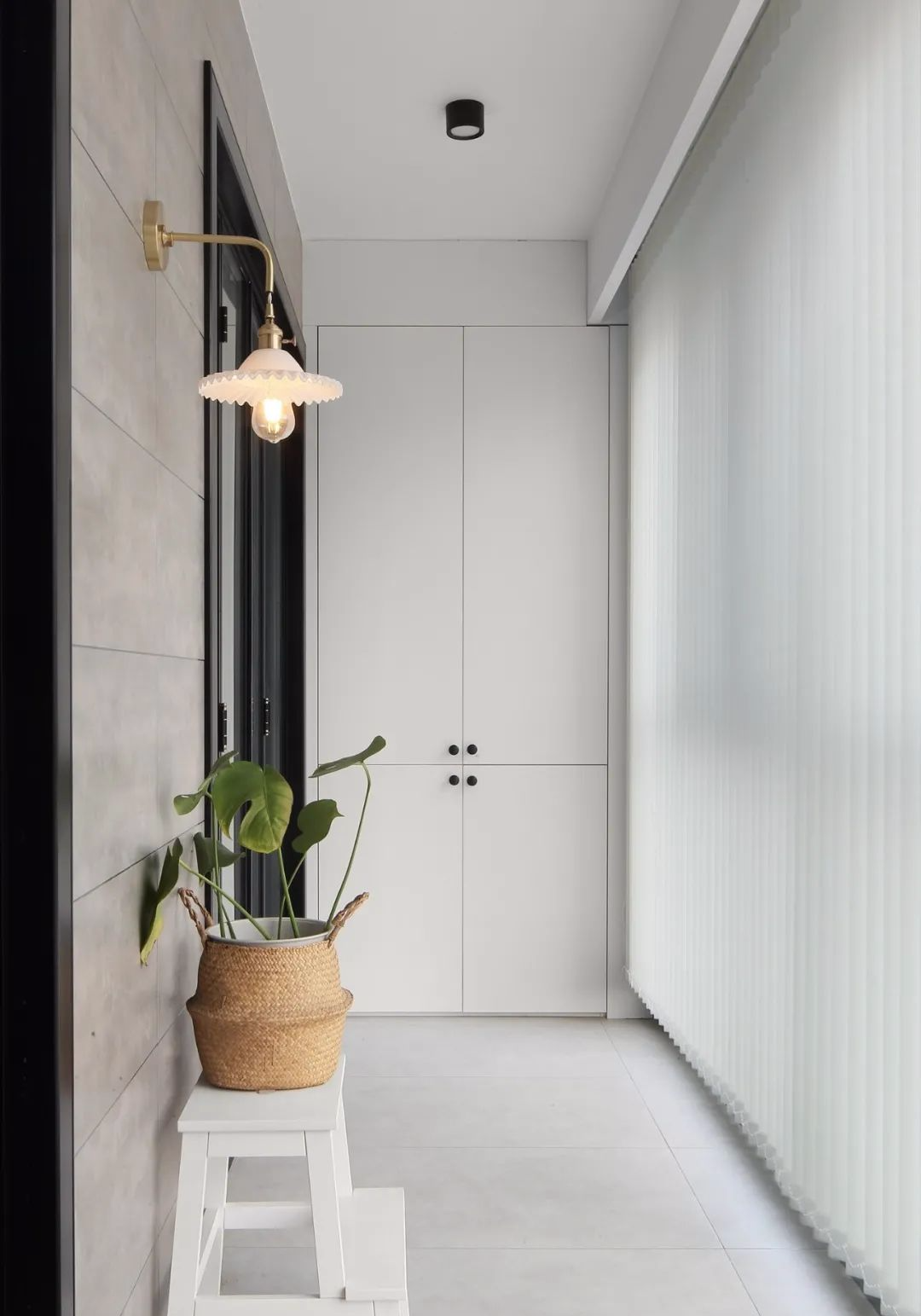 121m²简约时尚三居室，家中有生活的琐碎，也有诗意与远方！