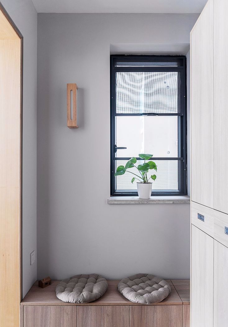 96㎡极简日式3室2厅，浅木色与灰白色搭配，反映空间简约、纯粹的气氛！