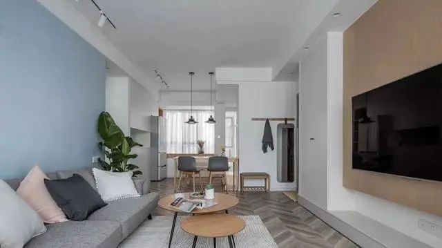 106㎡三居室，北欧风装修，颜色的搭配纯粹干净，