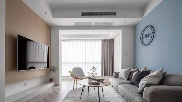 106㎡三居室，北欧风装修，颜色的搭配纯粹干净，