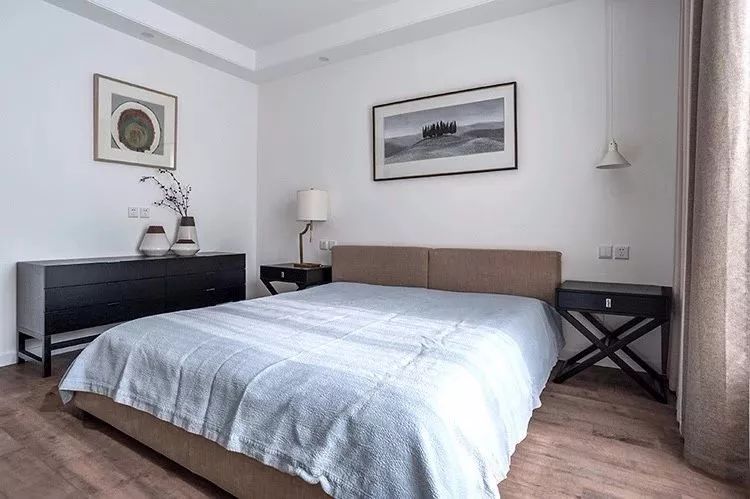 190㎡现代简约风，时尚暖灰色，客厅通透极了