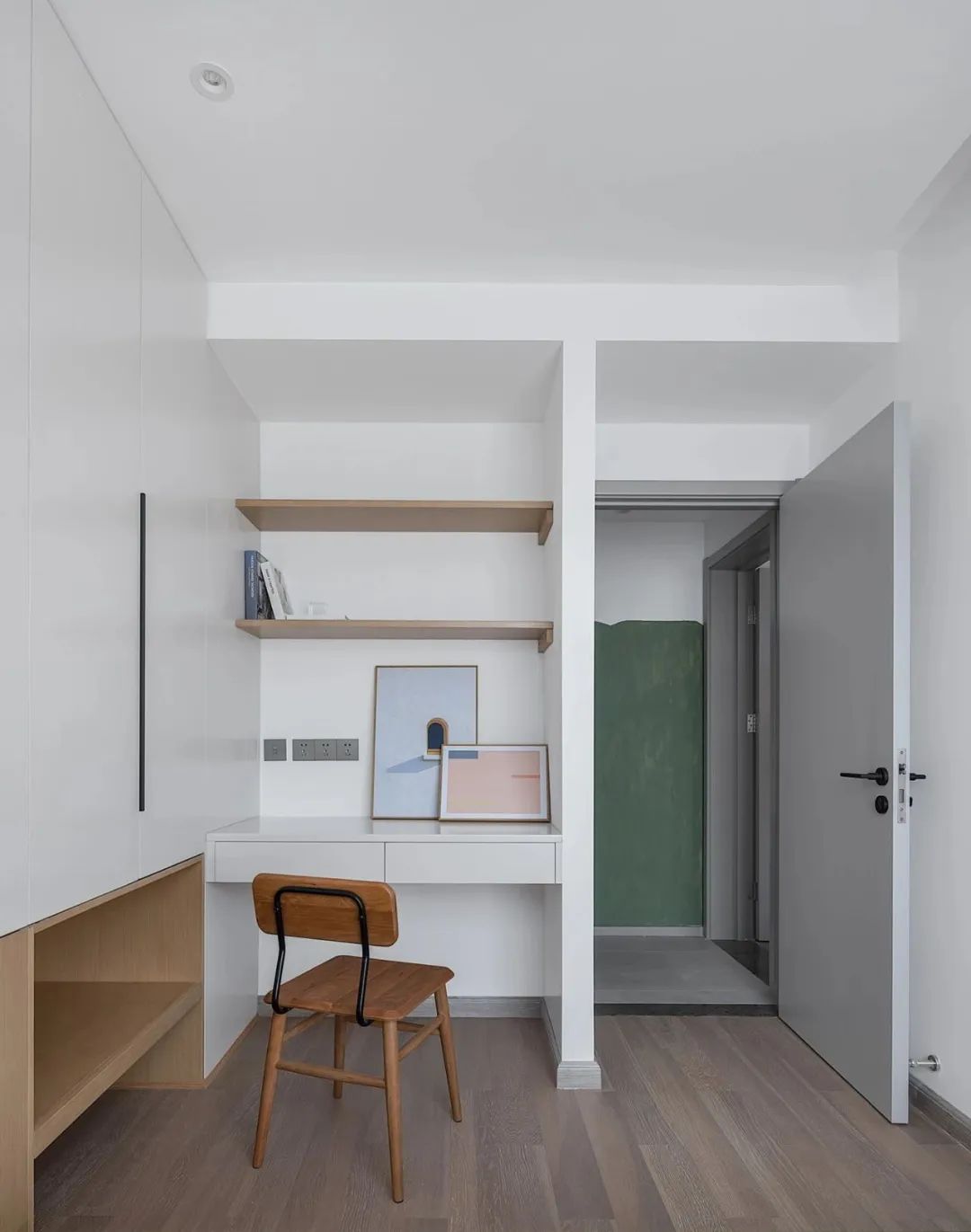 108平现代简约婚房，客厅整墙收纳柜，简单洁白的配色太舒服了！