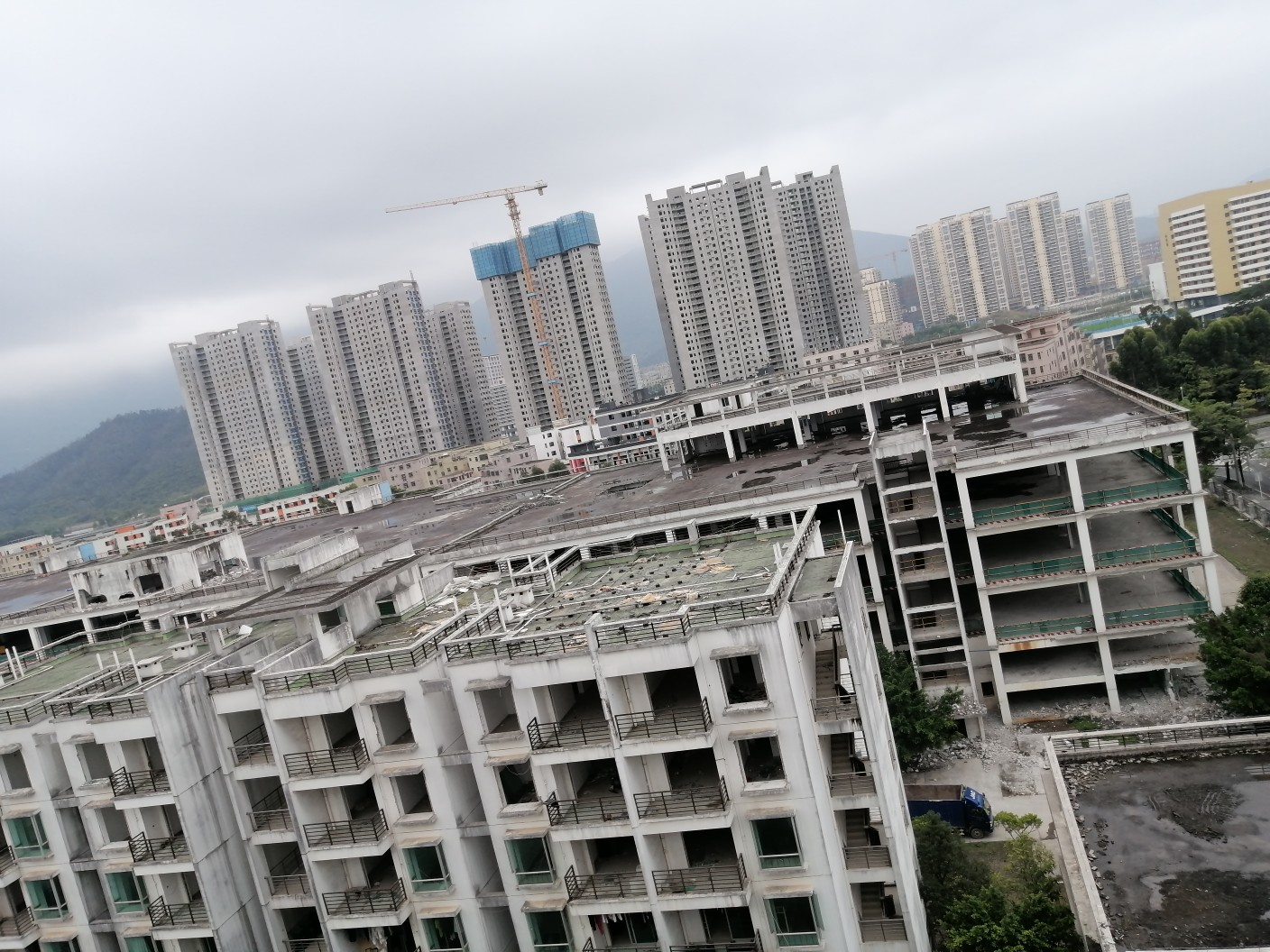 坪山肯渡动漫城工业区整体改造拆除