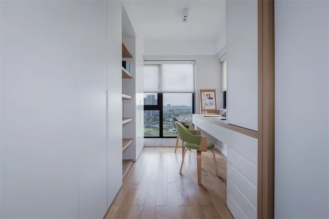 书房+绿植+空间感：她家90m²原木小三居，生活仪式感都有了！