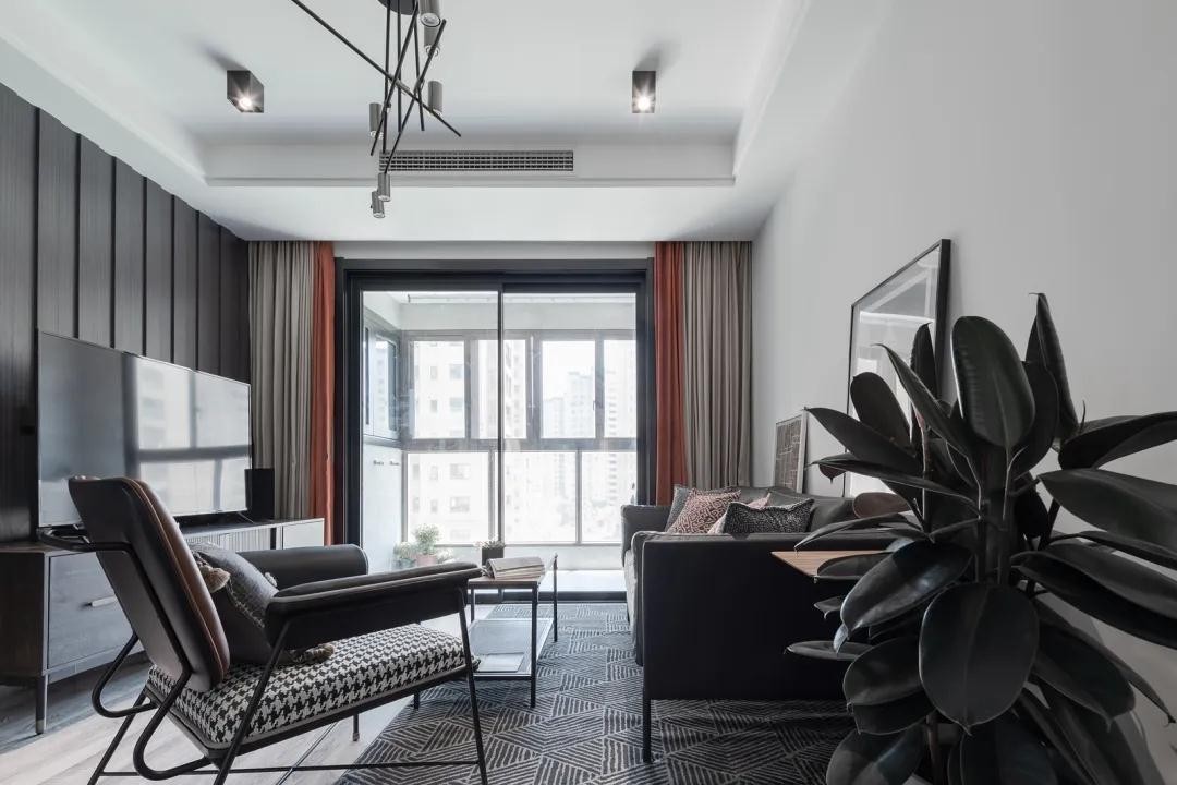 连云港卓冠装修设计有限公司装修案例：96㎡三房现代