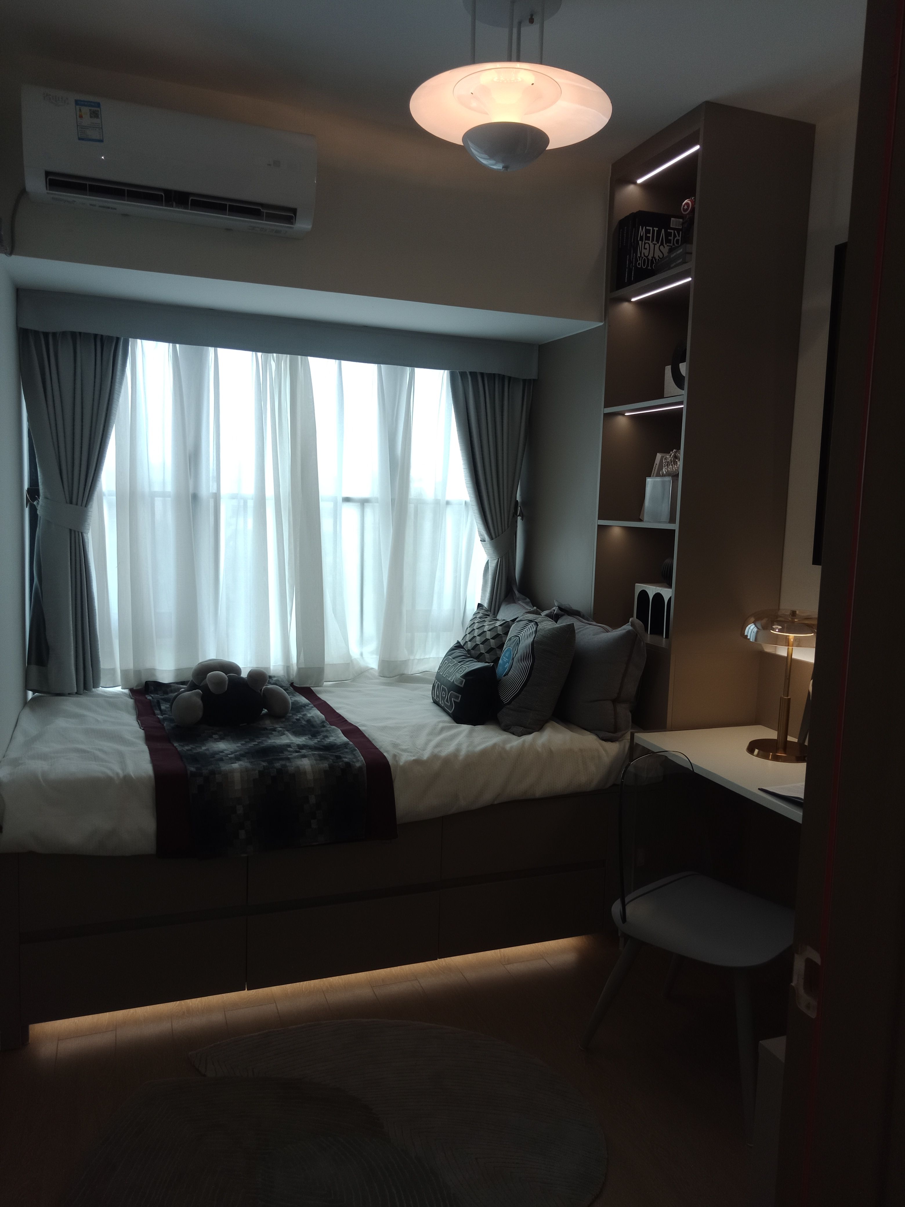 康桥水岸：108㎡现代风格，沉稳又不失灵动。