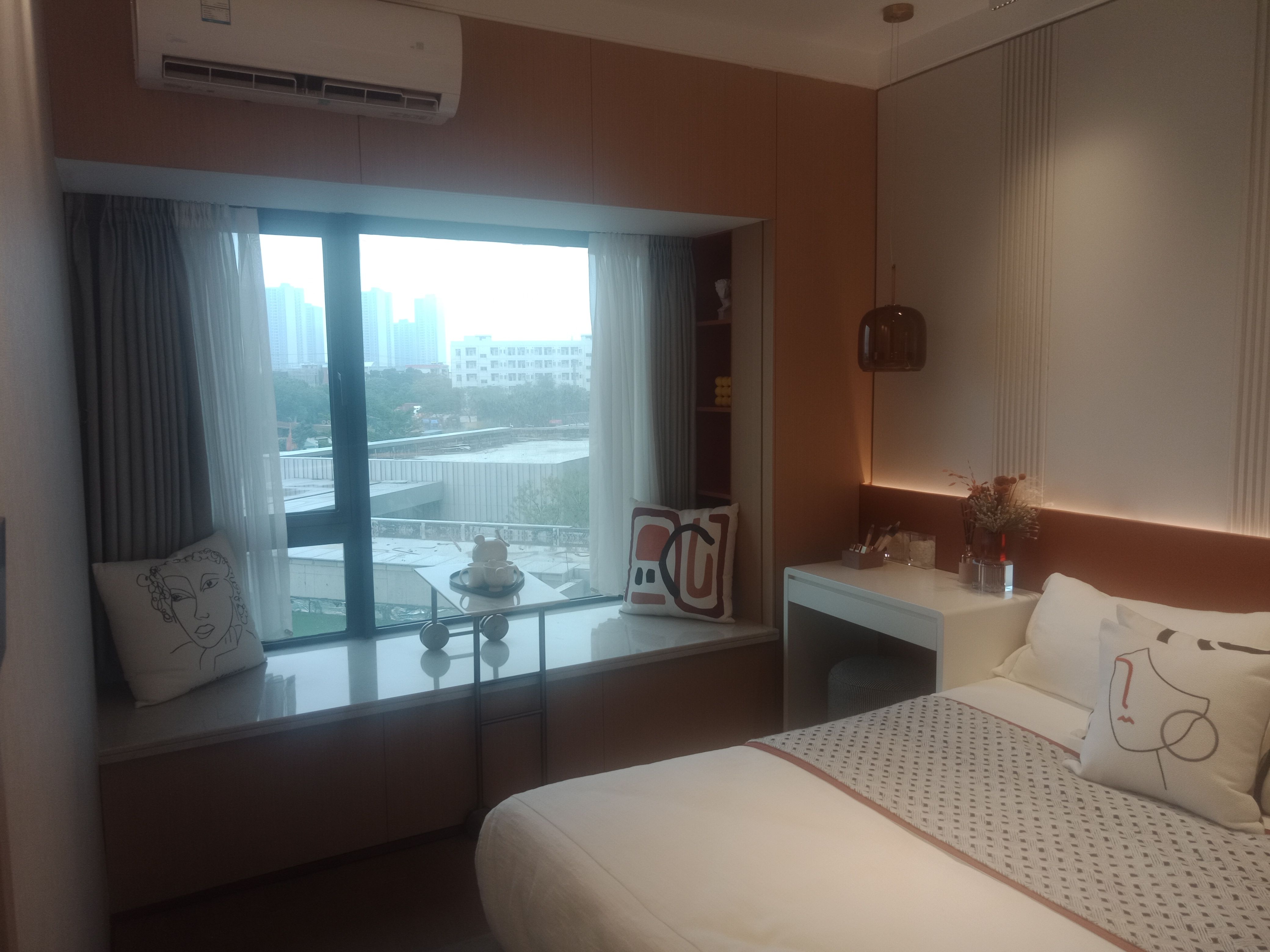 120㎡轻奢风格装修效果图。